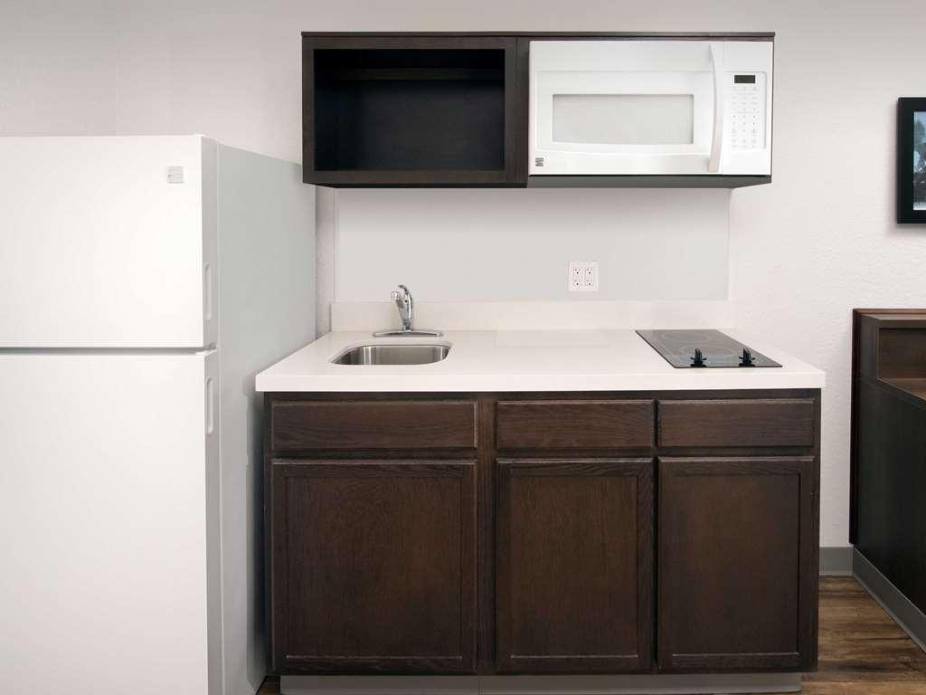 Extended Stay America Select Suites - Cleveland - 曼图尔 客房 照片