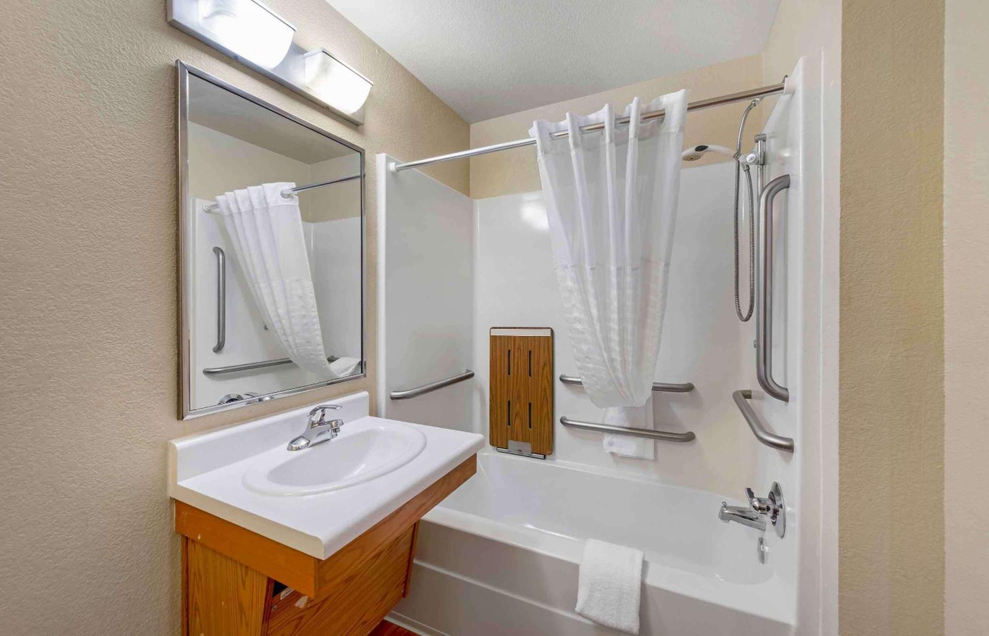 Extended Stay America Select Suites - Cleveland - 曼图尔 外观 照片