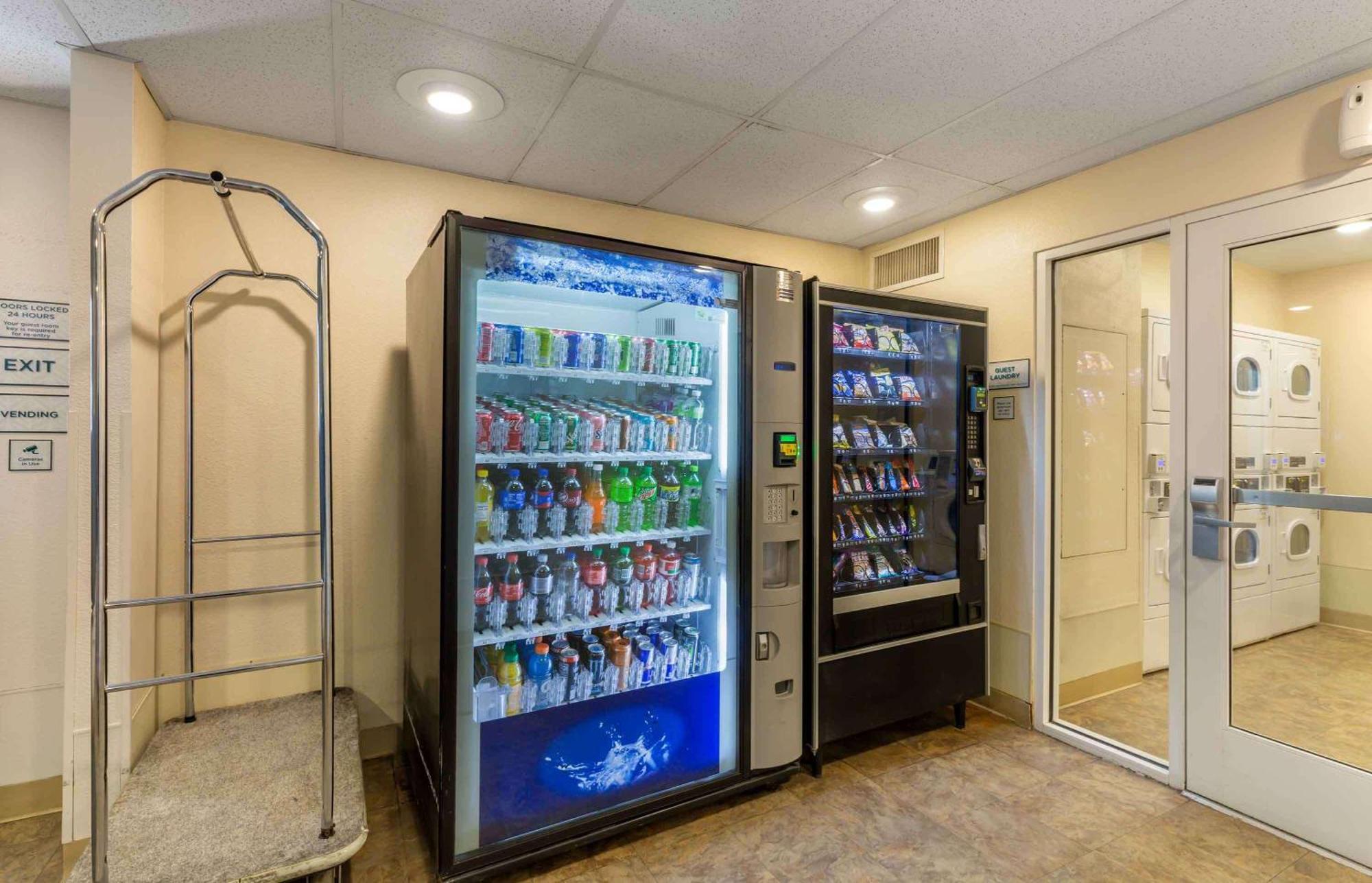 Extended Stay America Select Suites - Cleveland - 曼图尔 外观 照片