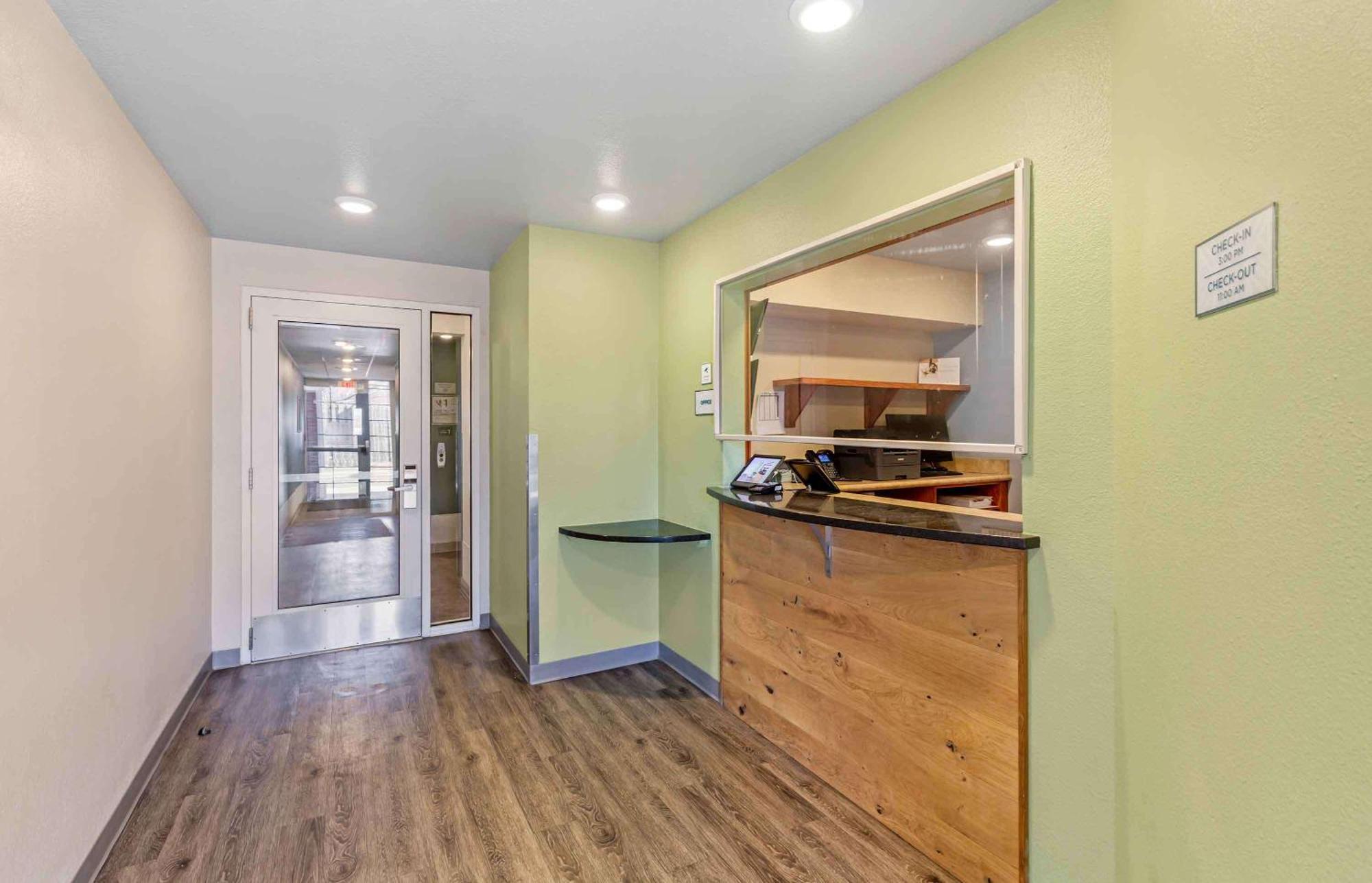 Extended Stay America Select Suites - Cleveland - 曼图尔 外观 照片